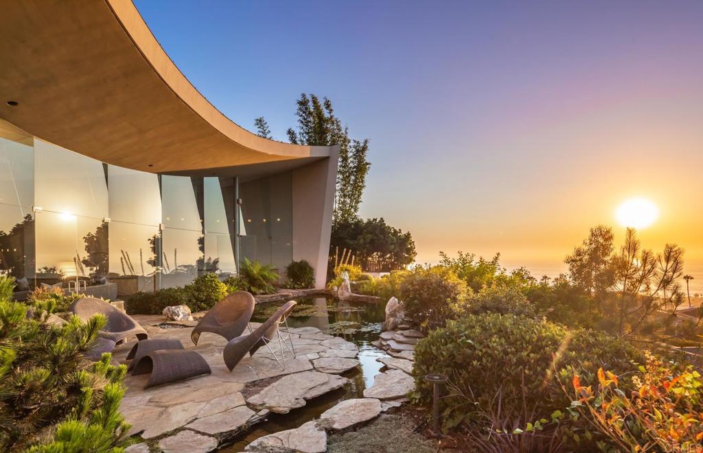 Residential Lease for rent at 724 Muirlands Vista Way, La Jolla, San Diego County CA featuring 3 beds and 4 baths