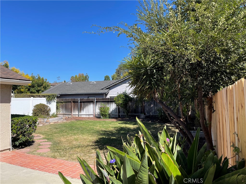 Residential for sale at 1577 Glenbrock, Thousand Oaks CA featuring 4 beds and 2 baths