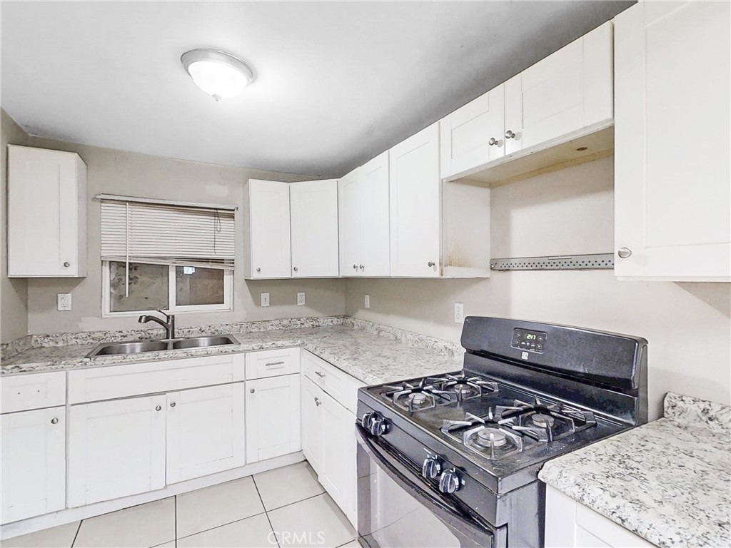 Residential for sale at 3629 Hope Street, Huntington Park CA featuring 3 beds and 1 bath