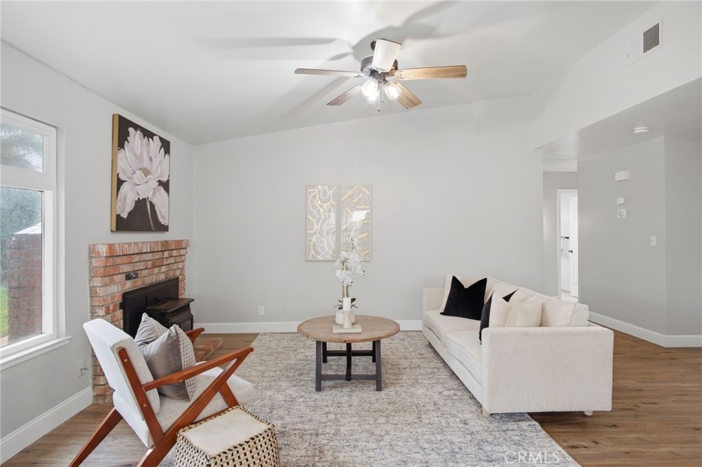 Residential for sale at 3514 Oakhurst, Merced CA featuring 3 beds and 2 baths