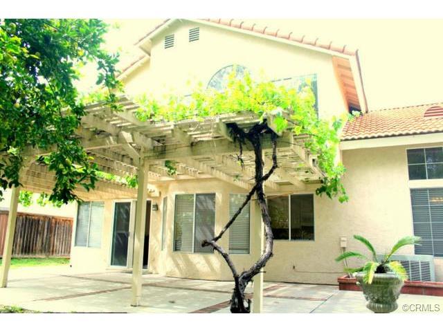 Residential Lease for rent at 40050 Oak Grove Avenue, Murrieta CA featuring 4 beds and 3 baths