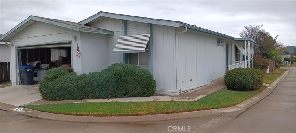 Manufactured In Park for sale at 27250 Murrieta Road 359, Sun City CA featuring 2 beds and 2 baths