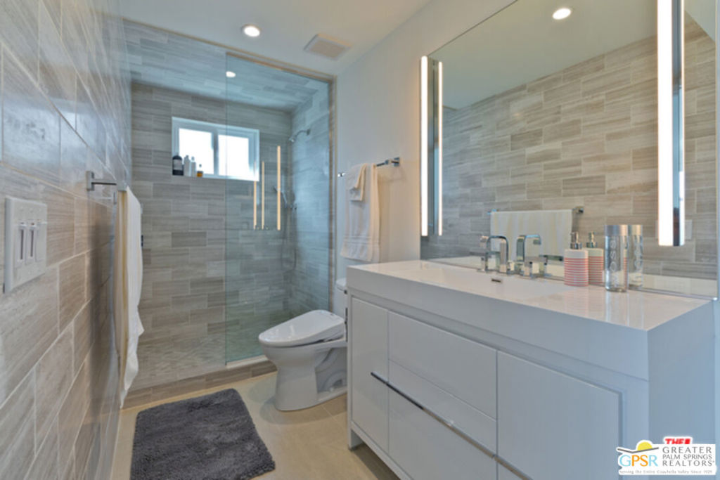 Residential Lease for rent at 3545 Ridgeview Circle, Palm Springs CA featuring 3 beds and 3 baths