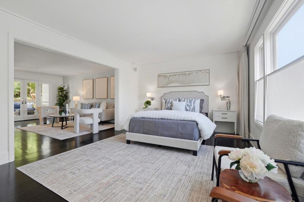 Residential for sale at 1160 Clayton Street 2, San Francisco CA featuring 1 bed and 1 bath