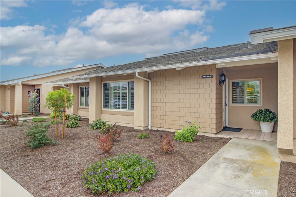 Residential for sale at 8855 Sutter Circle 515-B, Huntington Beach CA featuring 2 beds and 2 baths