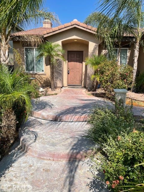 Residential Lease for rent at 1055 Sundew, San Jacinto CA featuring 4 beds and 2 baths