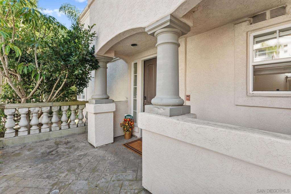 Residential for sale at 2842 Torrey Pines Rd, La Jolla CA featuring 3 beds and 3 baths