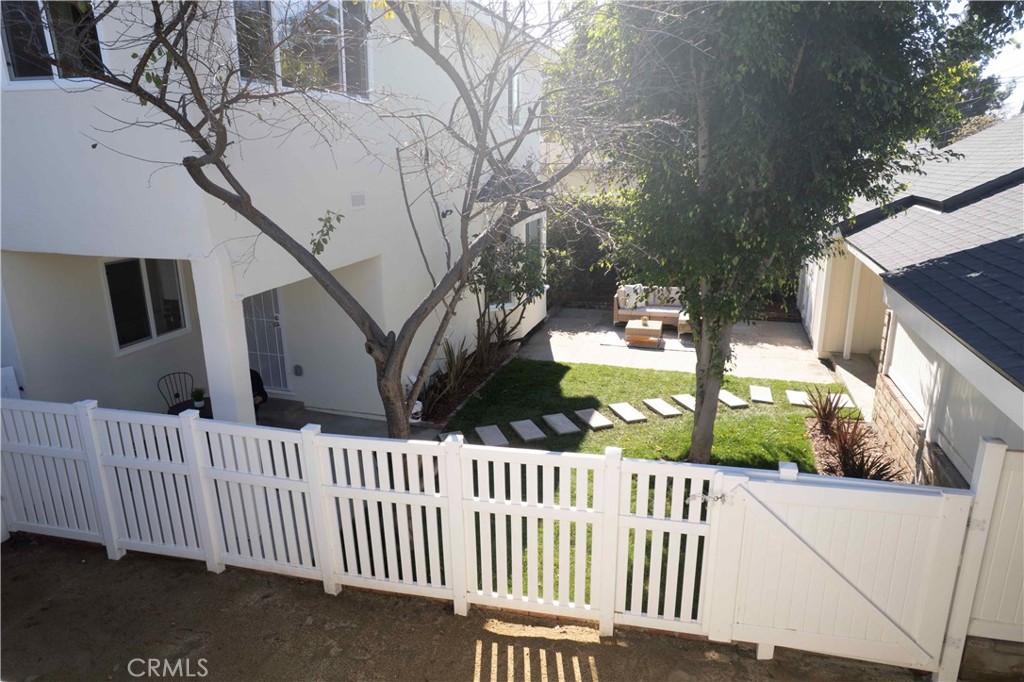 Active for sale at Burbank, CA, Burbank, CA CA and 2 baths