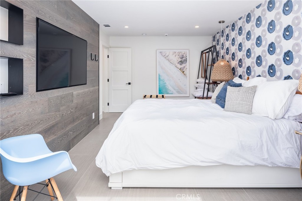 Residential for sale at 2609 Camino Del Mar, Del Mar CA featuring 3 beds and 2 baths