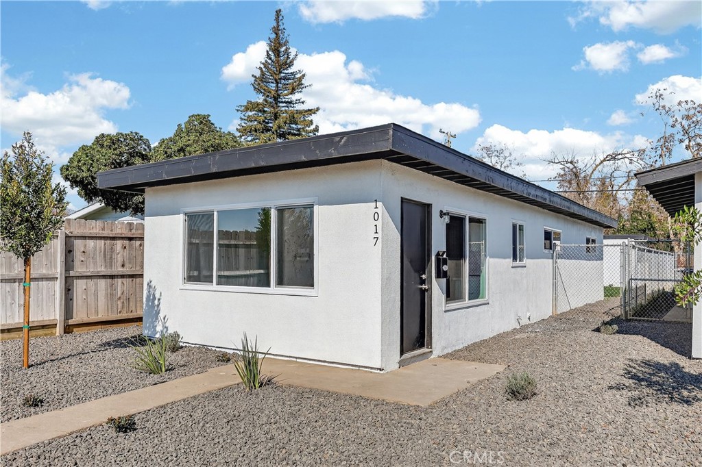 Residential for sale at 1013 -1017 W Santa Fe Avenue, Merced CA featuring 2 beds and 1 bath