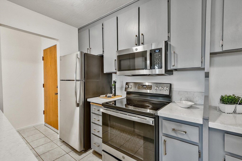 Residential for sale at 955 955 Shorepoint Ct 216, Alameda CA featuring 1 bed and 1 bath