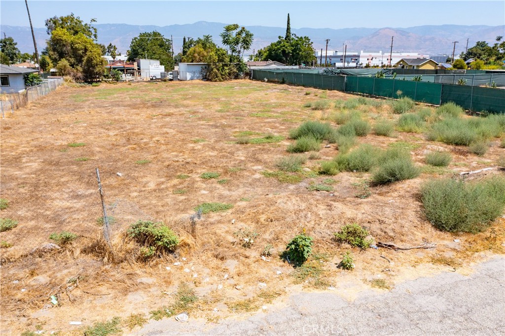 Residential for sale at 603 San Jacinto, San Bernardino CA featuring 2 beds and 1 bath