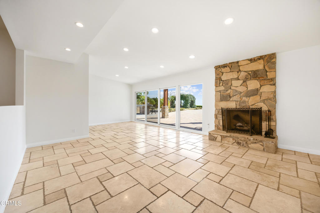 Residential Lease for rent at 9350 Crystal View Drive, Los Angeles, Los Angeles County CA featuring 4 beds and 3 baths