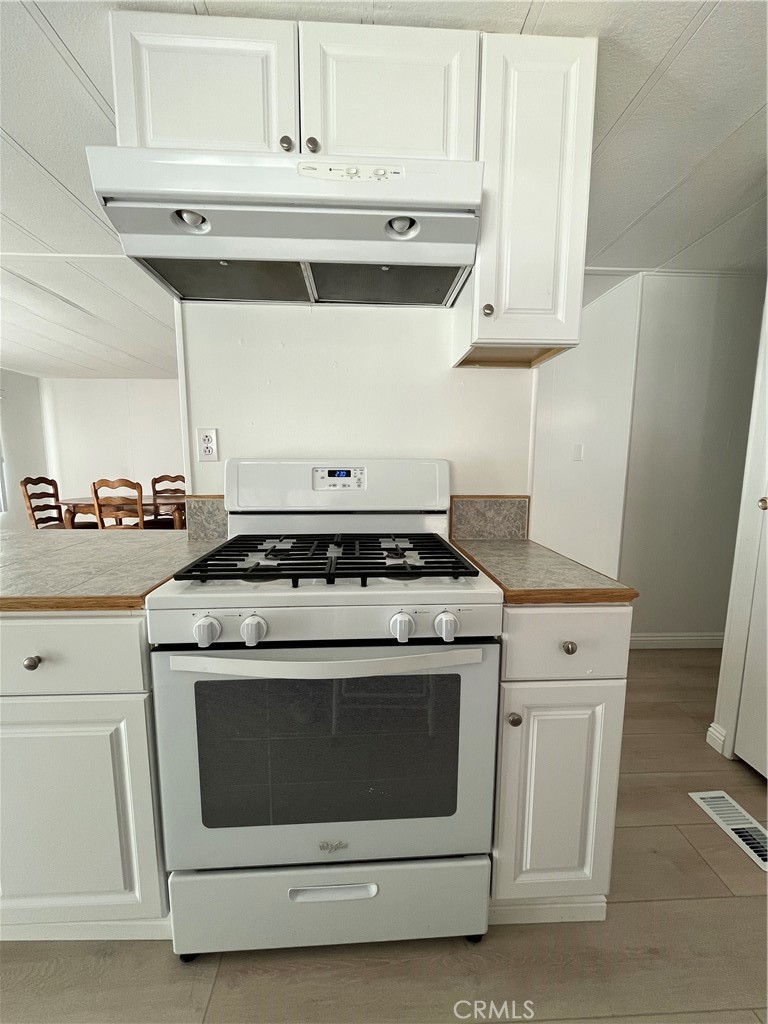 Manufactured In Park for sale at 31130 S General Kearny Rd 151, Temecula CA featuring 2 beds and 2 baths