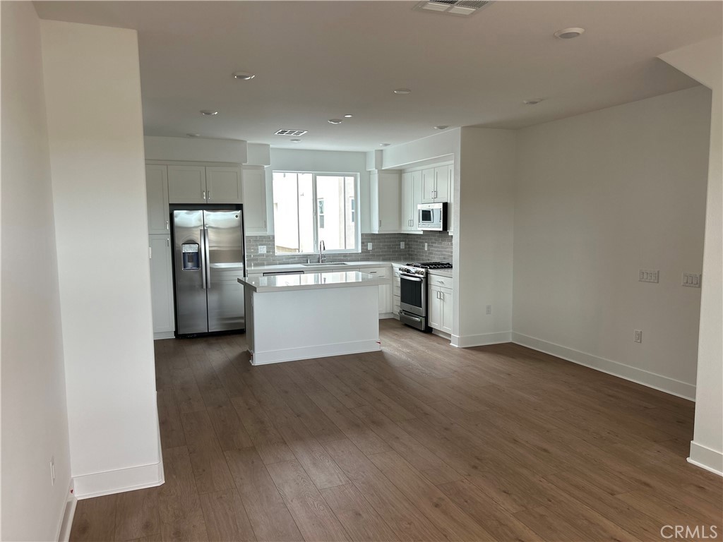 Residential Lease for rent at 1700 E Park #8, Anaheim CA featuring 3 beds and 3 baths