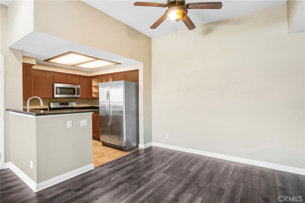 Residential Lease for rent at 200 E Alessandro, Riverside CA featuring 2 beds and 2 baths