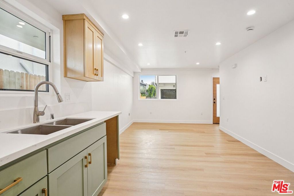 Residential Lease for rent at 1185 Leighton Avenue, Los Angeles, Los Angeles County CA featuring 4 beds and 4 baths