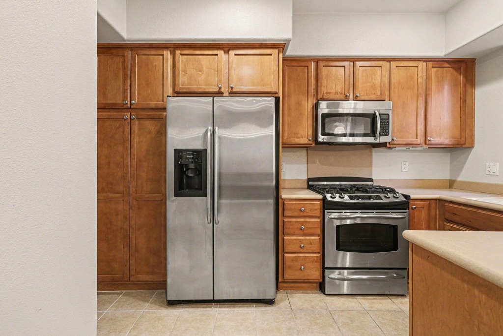 Residential for sale at 2717 2717 10Th St, San Pablo CA featuring 3 beds and 3 baths