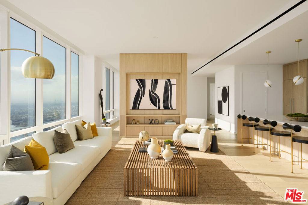 Residential Lease for rent at 1000 W 8th Street 2910, Los Angeles, Los Angeles County CA featuring 3 beds and 3 baths