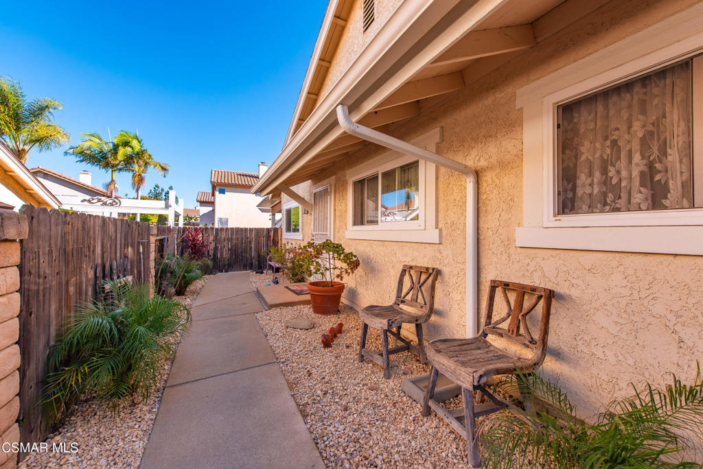 Residential for sale at 1995 E Covington Avenue, Simi Valley CA featuring 2 beds and 2 baths