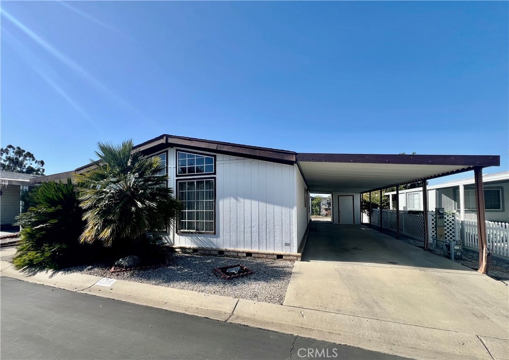 Manufactured In Park for sale at 24600 Mountain Avenue 138, Hemet CA featuring 2 beds and 2 baths