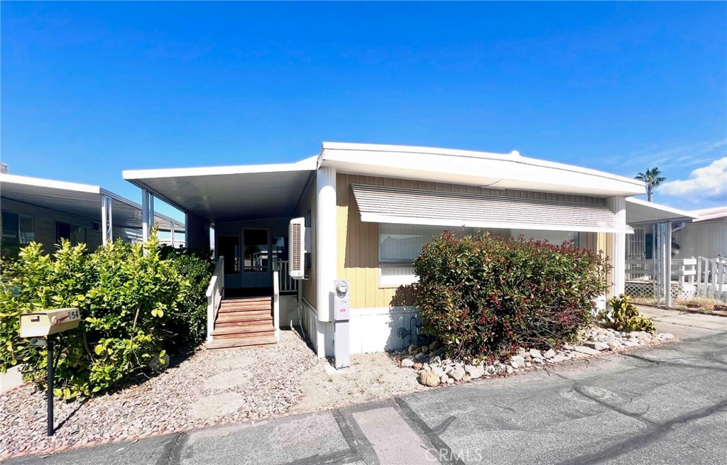 Manufactured In Park for sale at 42751 E Florida Avenue 154, Hemet CA featuring 2 beds and 2 baths