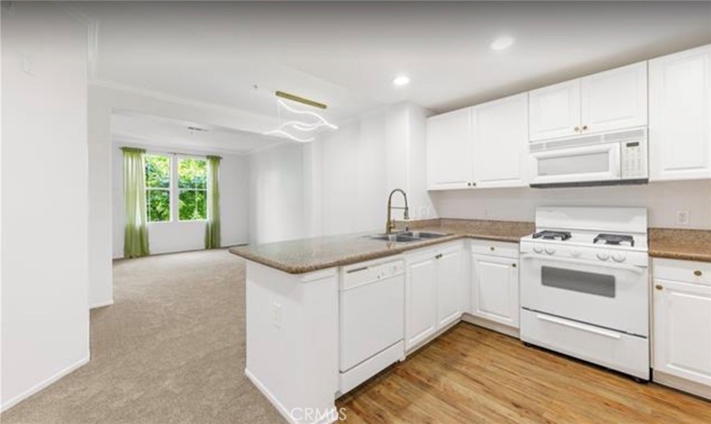 Residential Lease for rent at 2257 Watermarke Place, Irvine CA featuring 1 bed and 1 bath