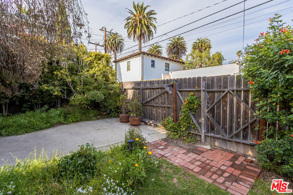 Residential Lease for rent at 507 9th Street, Santa Monica, Los Angeles County CA and 1 bath