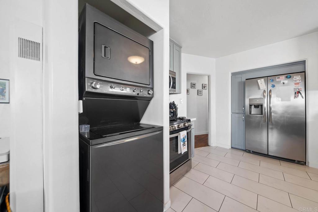 Residential Lease for rent at 4766 College Avenue, San Diego, San Diego County CA featuring 1 bed and 1 bath