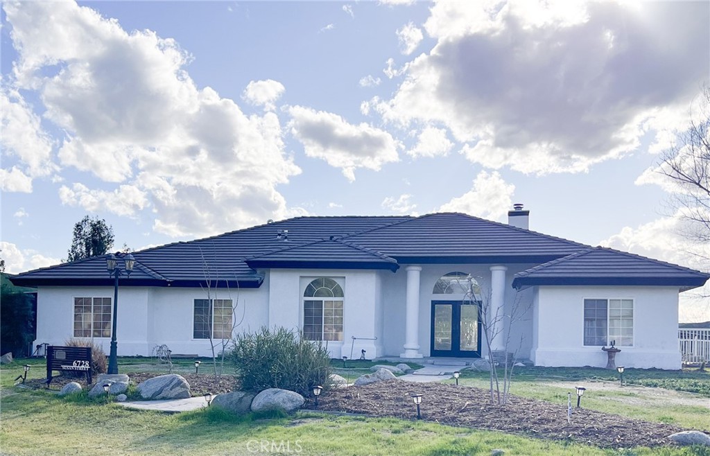 Residential for sale at 6728 Susan Street, Bakersfield CA featuring 3 beds and 3 baths