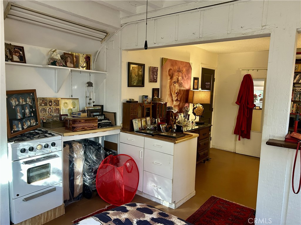 Residential for sale at 28639 Rostrata, Lake Elsinore CA featuring 5 beds and 2 baths