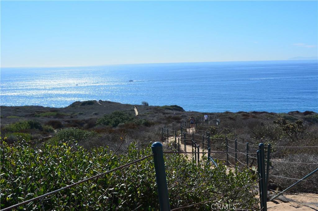 Residential Lease for rent at 34144 Selva Road 205, Dana Point CA featuring 1 bed and 1 bath