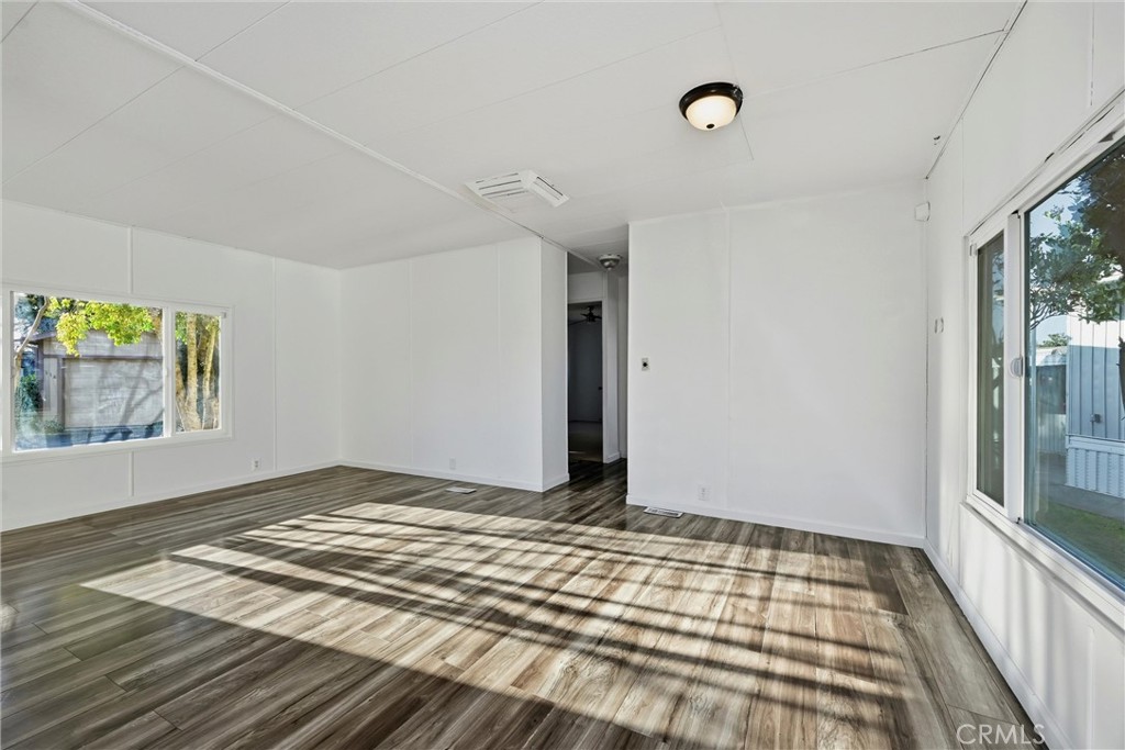 Manufactured In Park for sale at 105 Paseo Palencia, Sonoma CA featuring 2 beds and 1 bath