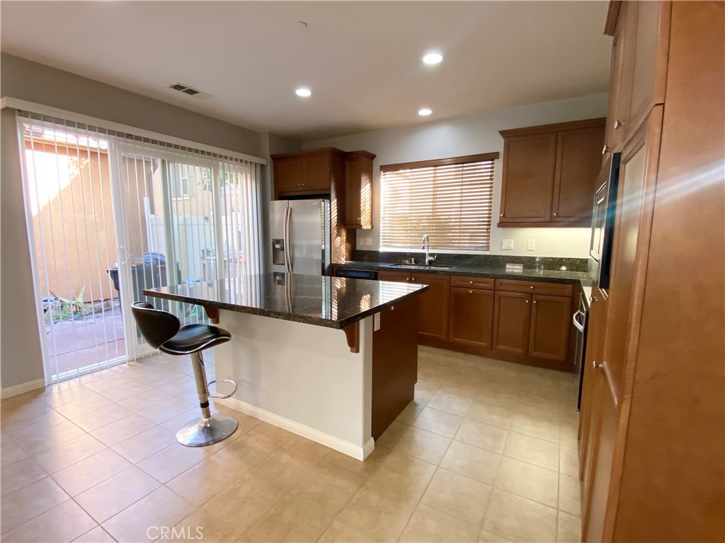 Residential Lease for rent at 372 Cardinal, Upland CA featuring 3 beds and 3 baths
