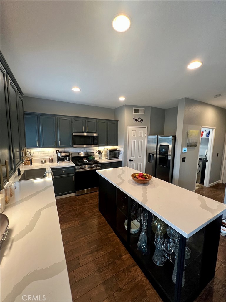 Residential for sale at 118 Fuerte Court, Hemet CA featuring 3 beds and 3 baths