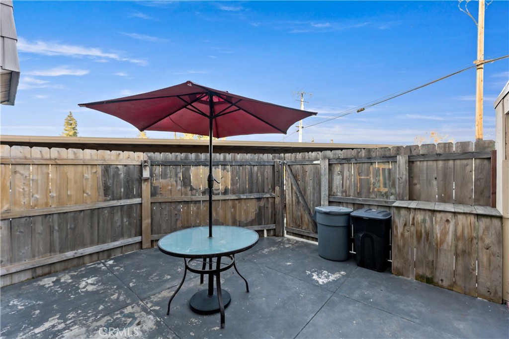 Residential for sale at 5188 W Ashlan, Fresno CA featuring 3 beds and 2 baths