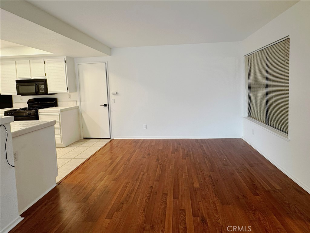 Residential Lease for rent at 25222 Birch Grove, Lake Forest CA featuring 2 beds and 2 baths