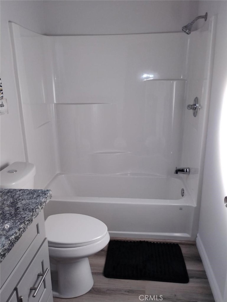 Residential Lease for rent at 1901 N Grape, Compton, Los Angeles County CA featuring 1 bed and 1 bath