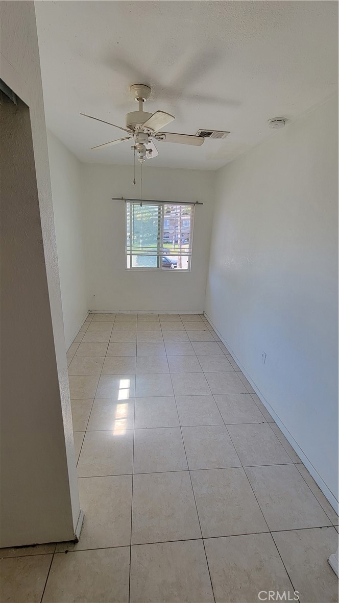 Residential Lease for rent at 437 W 17th 4, San Bernardino CA featuring 1 bed and 1 bath