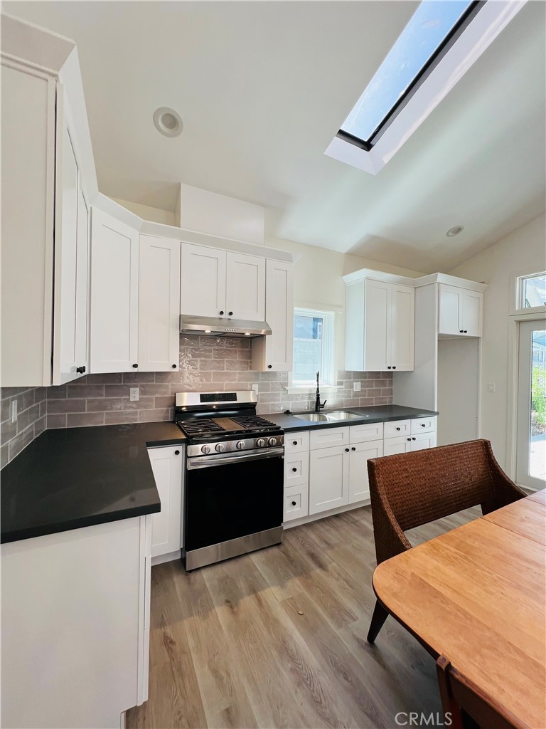 Residential Lease for rent at 146 E Cherry Ave 1, Monrovia CA featuring 2 beds and 2 baths