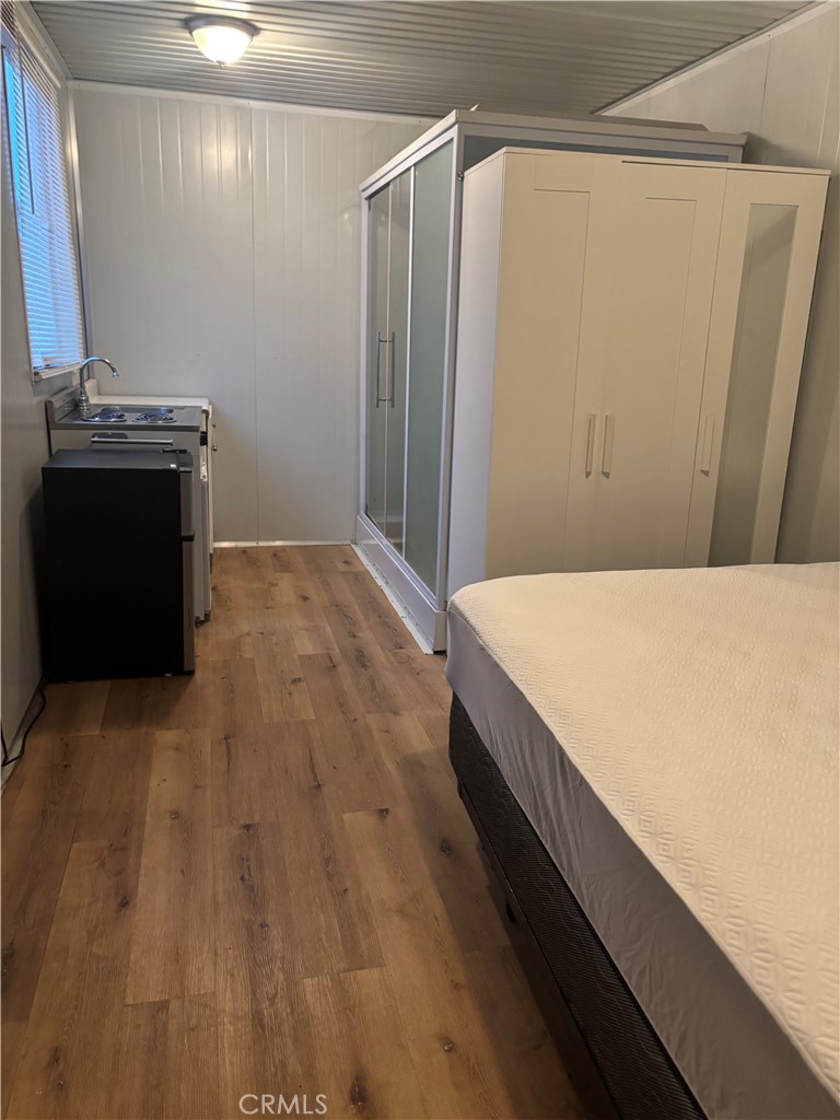 Residential Lease for rent at 37 Garden, Bakersfield CA and 1 bath