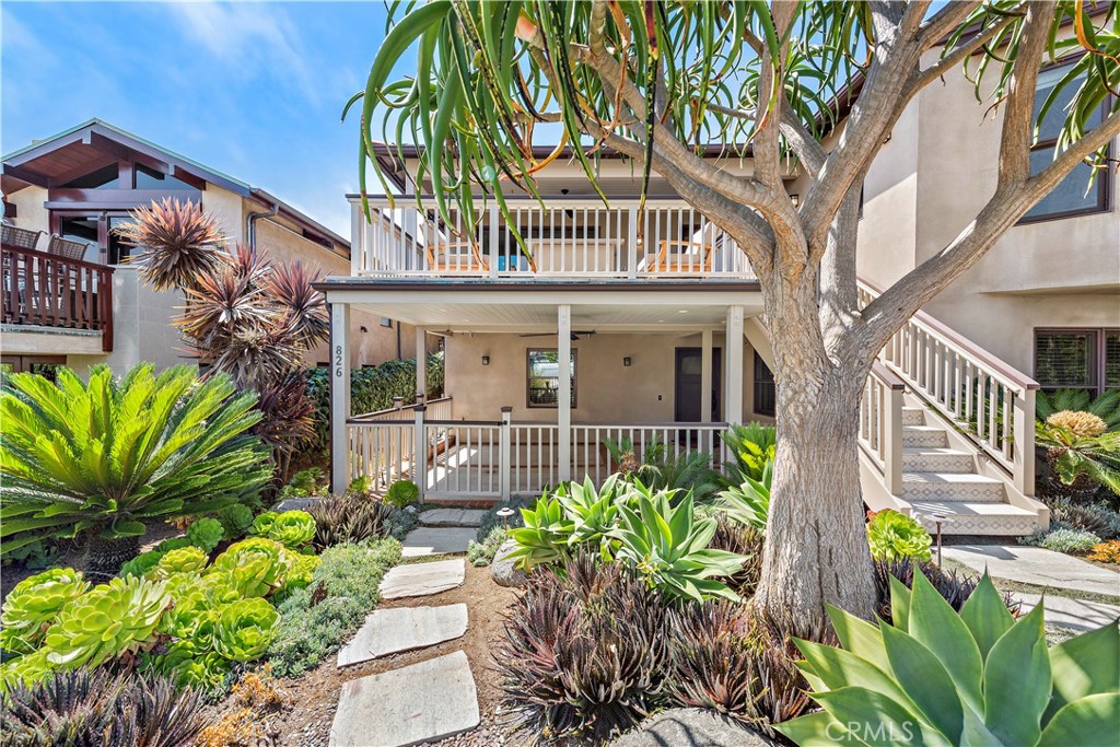 Residential Lease for rent at 826 Cliff Drive Lower, Laguna Beach CA featuring 2 beds and 2 baths