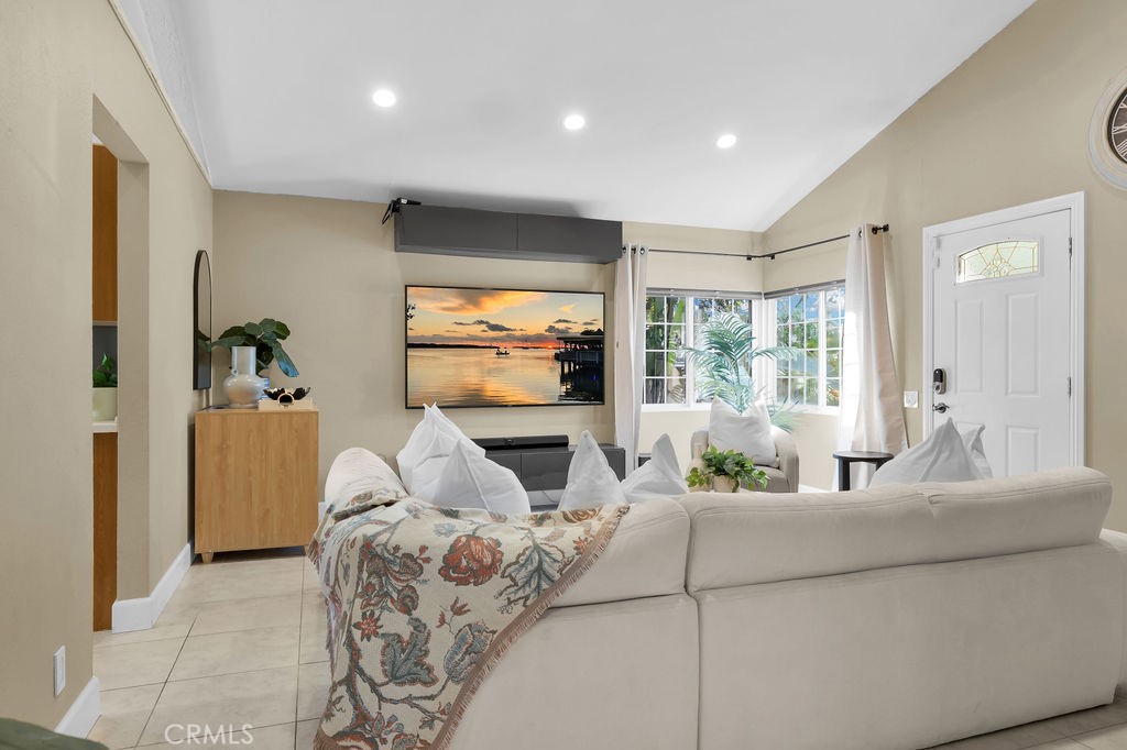 Residential for sale at 27161 Cedros, Mission Viejo CA featuring 3 beds and 2 baths