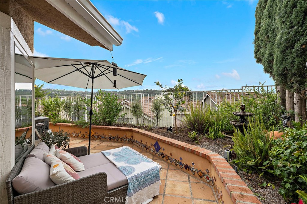 Residential Lease for rent at 21 Encinitas Court, Laguna Beach CA featuring 2 beds and 3 baths