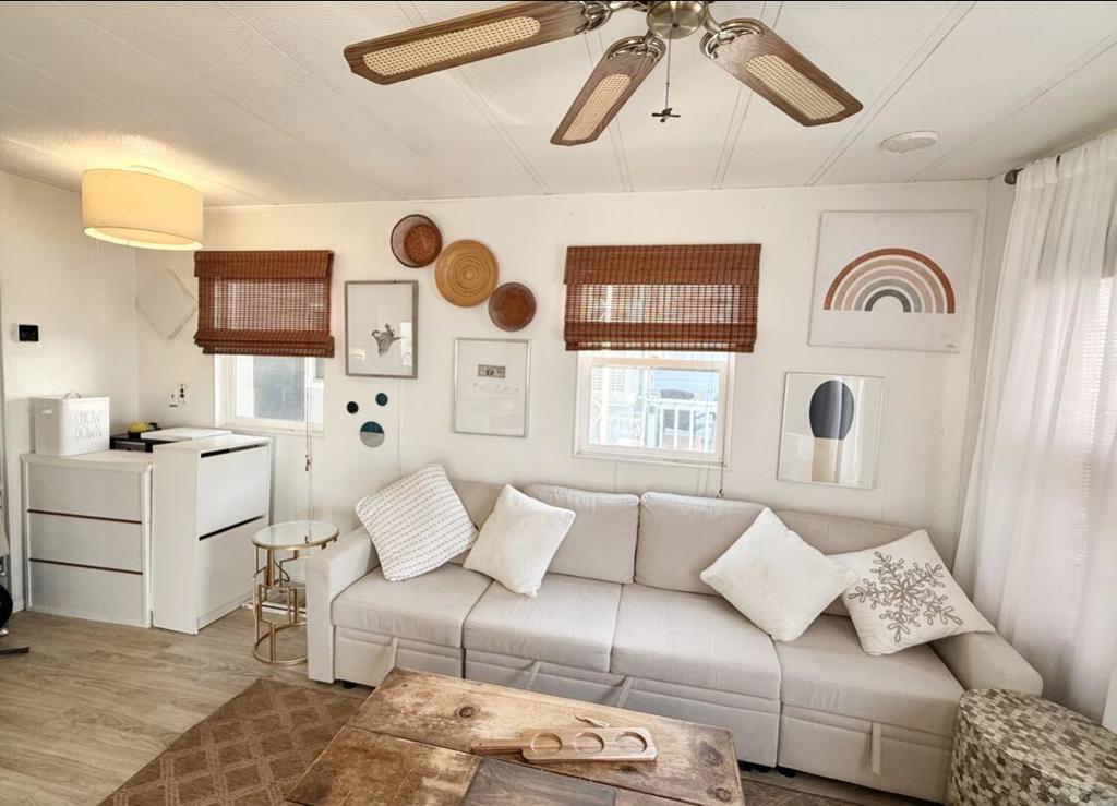 Manufactured In Park for sale at 74711 Dillon Rd Spc 1013, Desert Hot Springs CA featuring 1 bed and 1 bath