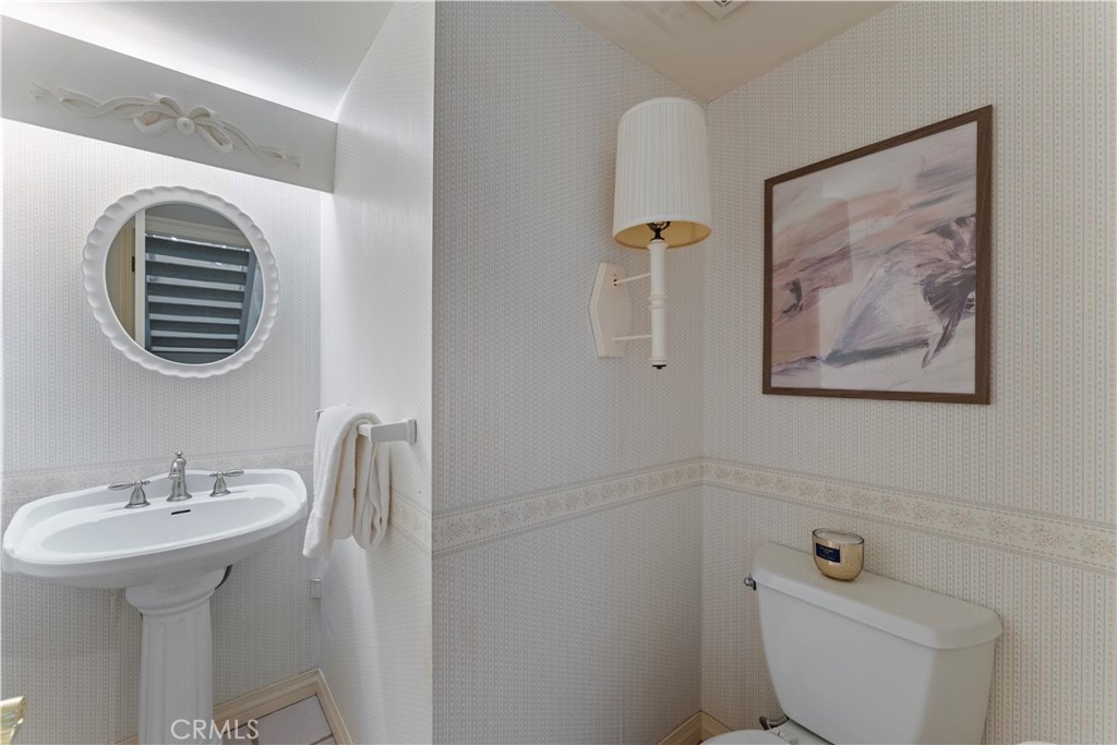 Residential for sale at 9 Teakwood, Irvine CA featuring 3 beds and 3 baths