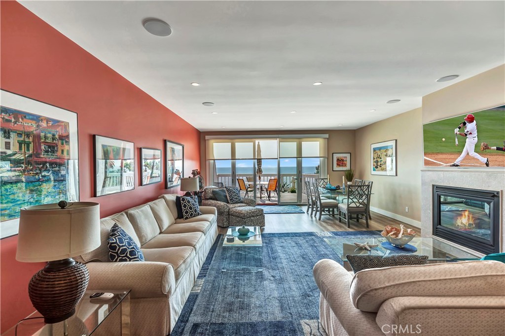 Residential Lease for rent at 714 Cliff Drive, Laguna Beach CA featuring 2 beds and 2 baths