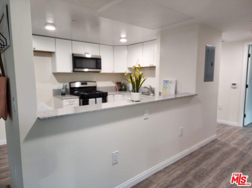 Residential Lease for rent at 767 N Ave 50 305, Los Angeles, Los Angeles County CA featuring 2 beds and 2 baths