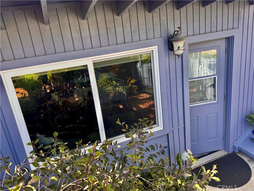 Residential Lease for rent at 2370 Temple Hills Dr. STUDIO, Laguna Beach CA and 1 bath