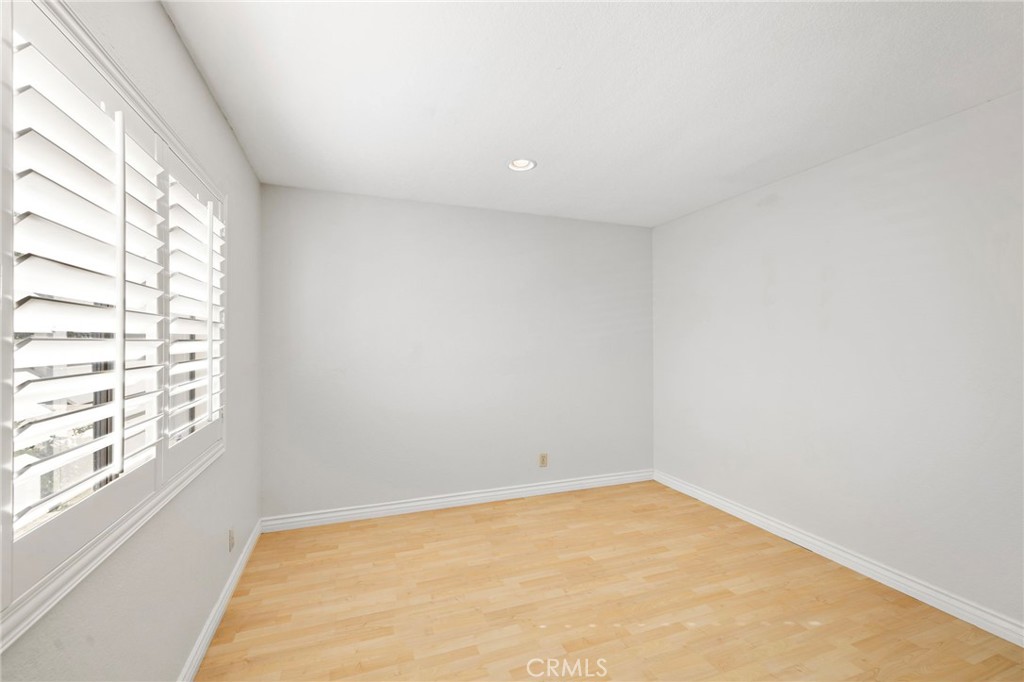 Residential Lease for rent at 46 Silkberry, Irvine CA featuring 3 beds and 3 baths